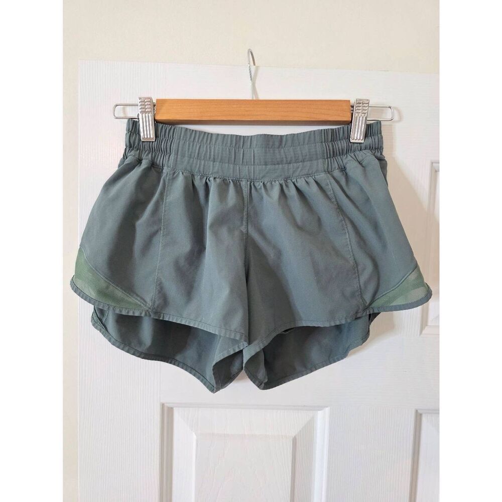 Lululemon Hotty Hot shorts in a green 6